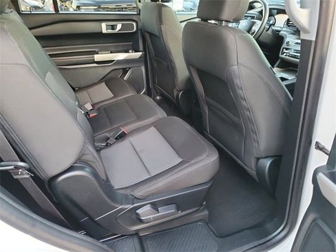 Certified 2023 Ford Explorer XLT image 16