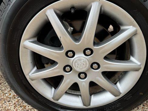 Used 2007 Buick Lucerne CXL w/ Luxury Package FWD image 33