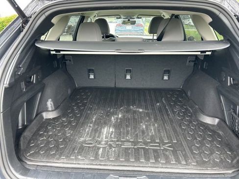 Used 2023 Subaru Outback Premium AWD/4WD image 11