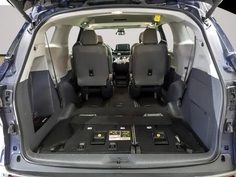 Certified 2024 Toyota Sienna XLE AWD/4WD image 23