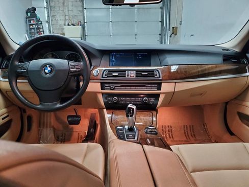 Used 2012 BMW 528i xDrive Sedan image 11