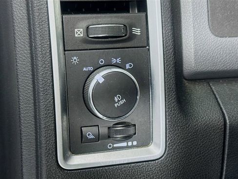 Used 2015 RAM 1500 Outdoorsman image 10