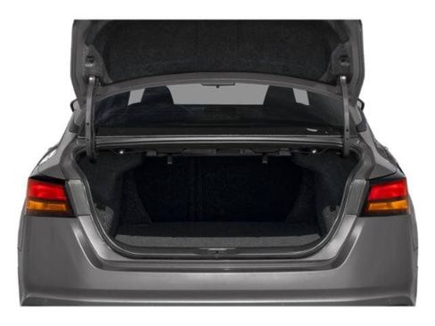 Used 2025 Nissan Altima 2.5 SV FWD image 13