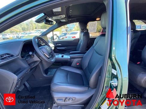 Certified 2025 Toyota Sienna XLE Woodland Edition AWD/4WD image 36