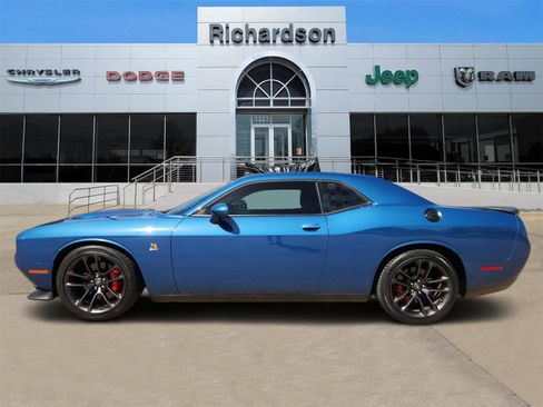 Used 2021 Dodge Challenger R/T Scat Pack w/ Plus Package image 3