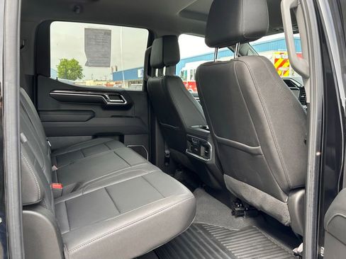 Used 2023 Chevrolet Silverado 1500 LTZ w/ Technology Package AWD/4WD image 16