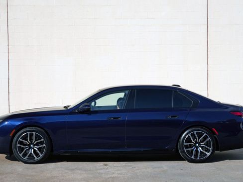Used 2023 BMW 760i xDrive w/ Executive Package AWD/4WD image 59