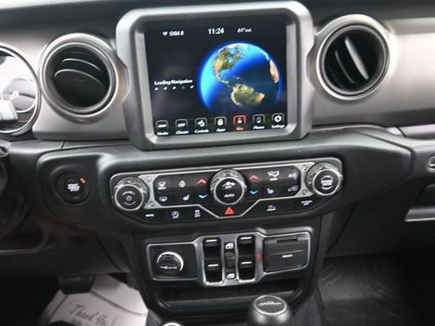 Used 2023 Jeep Gladiator Sport AWD/4WD image 10