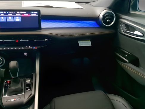 New 2025 Alfa Romeo Tonale w/ Premium Package image 37