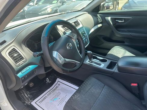 Used 2018 Nissan Altima FWD image 7