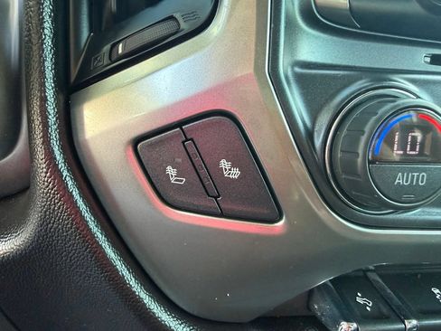 Used 2018 Chevrolet Silverado 1500 LT w/ All Star Edition AWD/4WD image 33