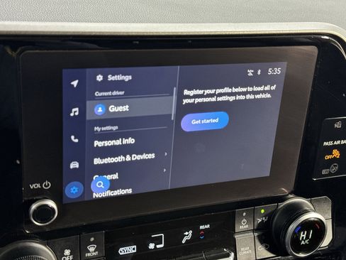 Used 2023 Toyota Highlander LE image 24