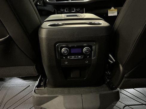 Used 2024 Chevrolet Tahoe RST w/ RST Performance Edition AWD/4WD image 27