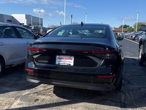 Used 2023 Honda Accord EX image 3