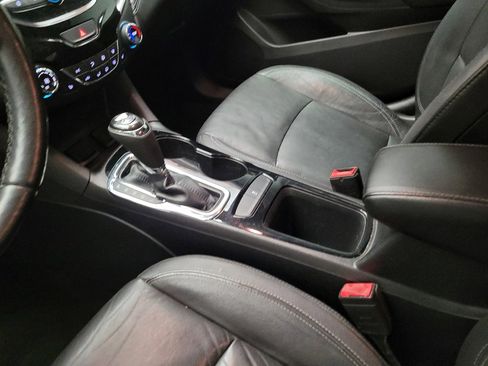 Used 2017 Chevrolet Cruze Premier image 26