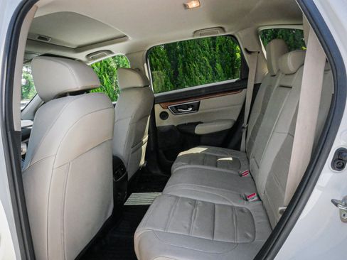 Used 2018 Honda CR-V Touring image 8