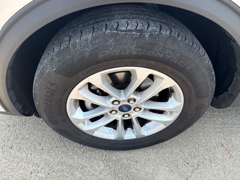 Used 2020 Ford Escape SE AWD/4WD image 6