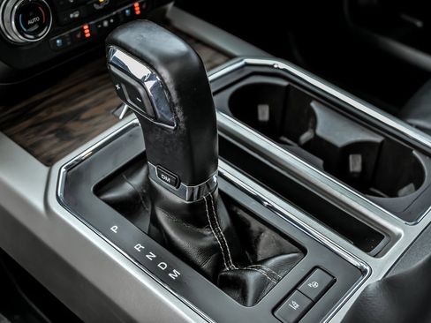 Used 2019 Ford F150 Lariat w/ Equipment Group 502A Luxury image 26