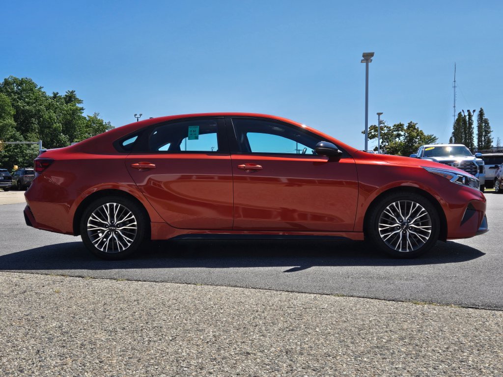 Used 2023 Kia Forte GT-Line w/ GT-Line Premium Package FWD image 7