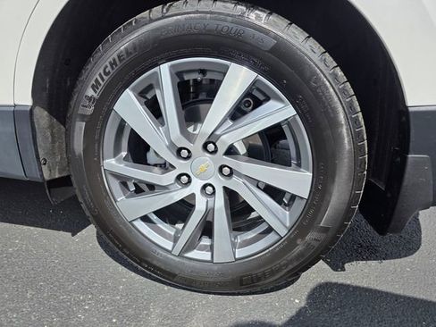 Used 2022 Chevrolet Equinox Premier image 8