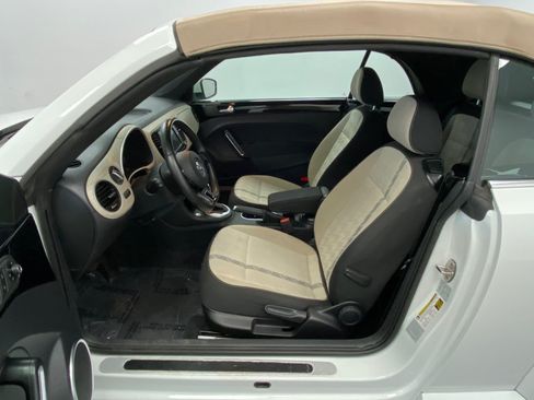 Used 2018 Volkswagen Beetle 2.0T Coast FWD image 29
