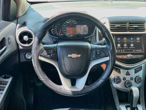 Used 2020 Chevrolet Sonic Premier FWD image 11