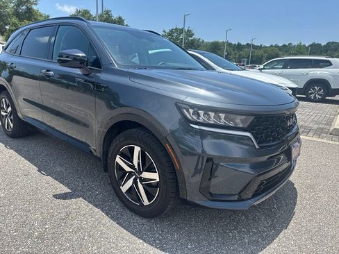 Used 2023 Kia Sorento S FWD image 15