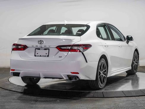 Certified 2024 Toyota Camry SE FWD image 5