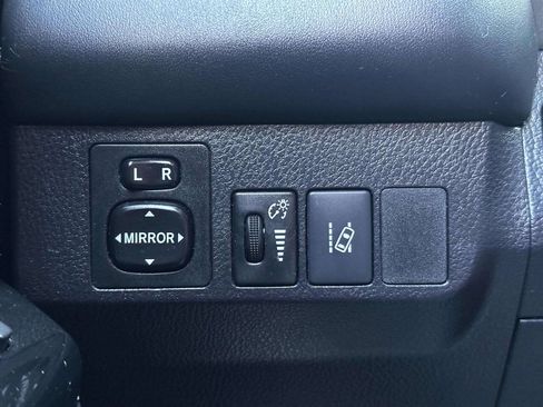 Used 2016 Toyota RAV4 Limited AWD/4WD image 28