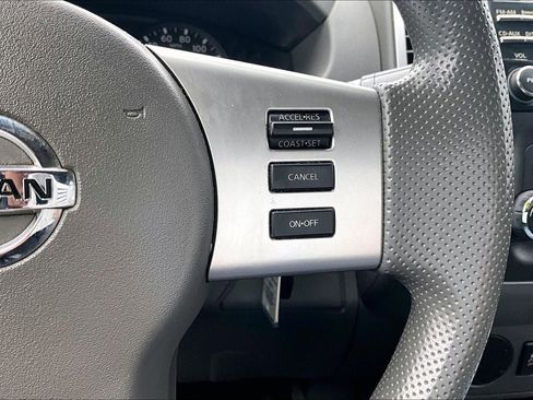 Used 2014 Nissan Frontier SV image 22