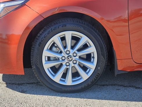Used 2025 Toyota Corolla SE image 11