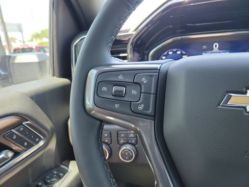 Used 2024 Chevrolet Silverado 2500 High Country w/ High Country Premium Package AWD/4WD image 23