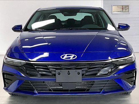 Used 2024 Hyundai Elantra SEL w/ Convenience Package image 5