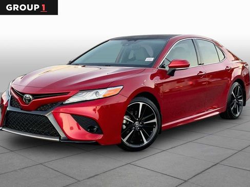 Used 2020 Toyota Camry XSE FWD image 1