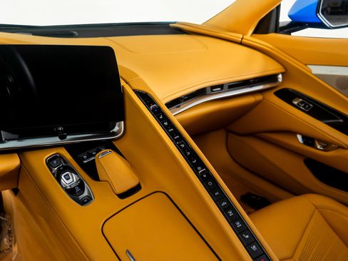 Used 2020 Chevrolet Corvette Stingray Premium Cpe w/ 3LT Preferred Equipment Group RWD image 33