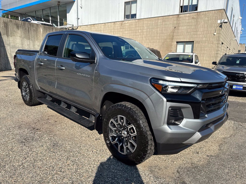 Used 2023 Chevrolet Colorado Z71 w/ Z71 Convenience Package 2 AWD/4WD image 9