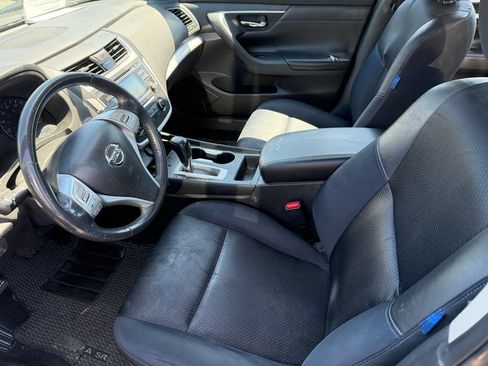 Used 2016 Nissan Altima 2.5 SR FWD image 4
