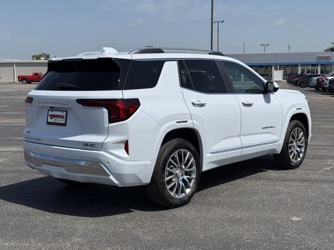 New 2027 GMC Terrain Denali w/ LPO, Floor Liner Package AWD/4WD image 5