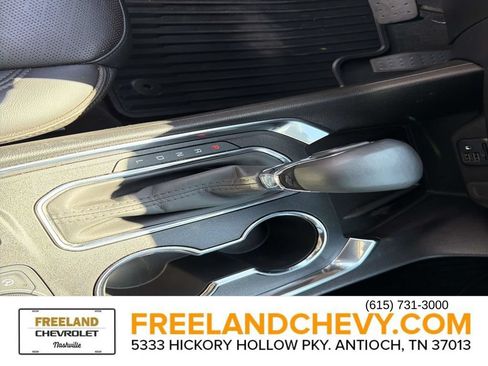 Used 2023 Chevrolet Traverse High Country FWD image 34