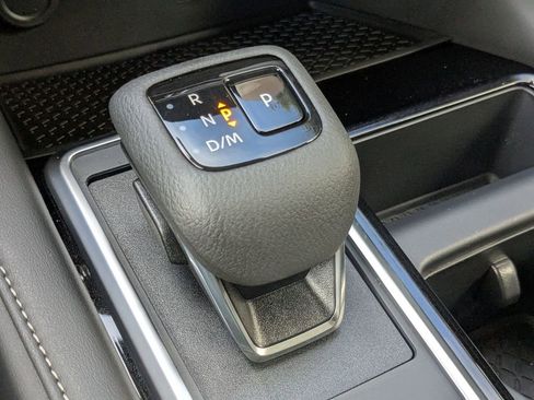 New 2025 Nissan Pathfinder SV w/ SV Premium Package AWD/4WD image 22