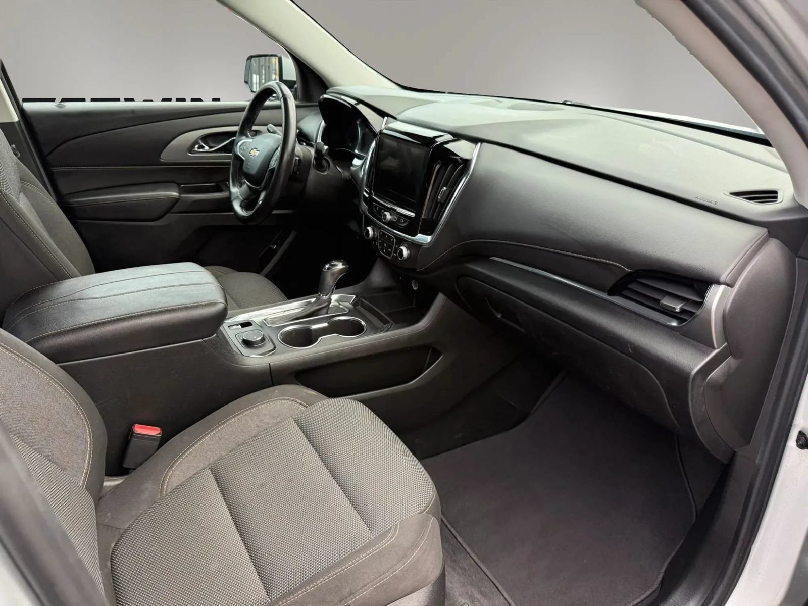 Used 2018 Chevrolet Traverse LT FWD image 21