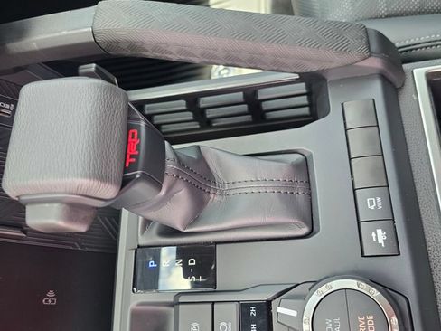 Used 2025 Toyota Tacoma TRD Sport w/ TRD Sport Premium Package AWD/4WD image 25