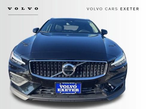 New 2026 Volvo V60 B5 Cross Country Ultra w/ Climate Package image 2