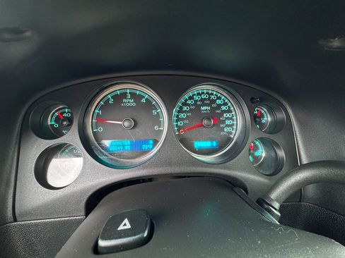Used 2013 Chevrolet Silverado 3500 LTZ AWD/4WD image 19