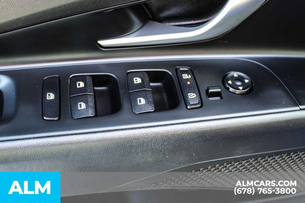 Used 2024 Hyundai Elantra Limited FWD image 38
