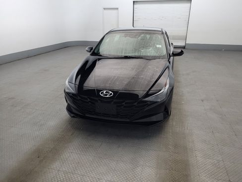 Used 2021 Hyundai Elantra SE w/ Cargo Package FWD image 15