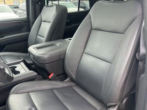 Used 2023 Chevrolet Tahoe Z71 w/ Luxury Package image 21