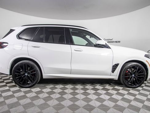 Used 2025 BMW X5 sDrive40i w/ M Sport Package RWD image 17