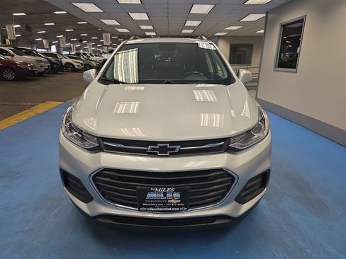 Certified 2022 Chevrolet Trax LT w/ Driver Confidence Package FWD image 16