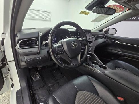 Used 2021 Toyota Camry SE FWD image 13